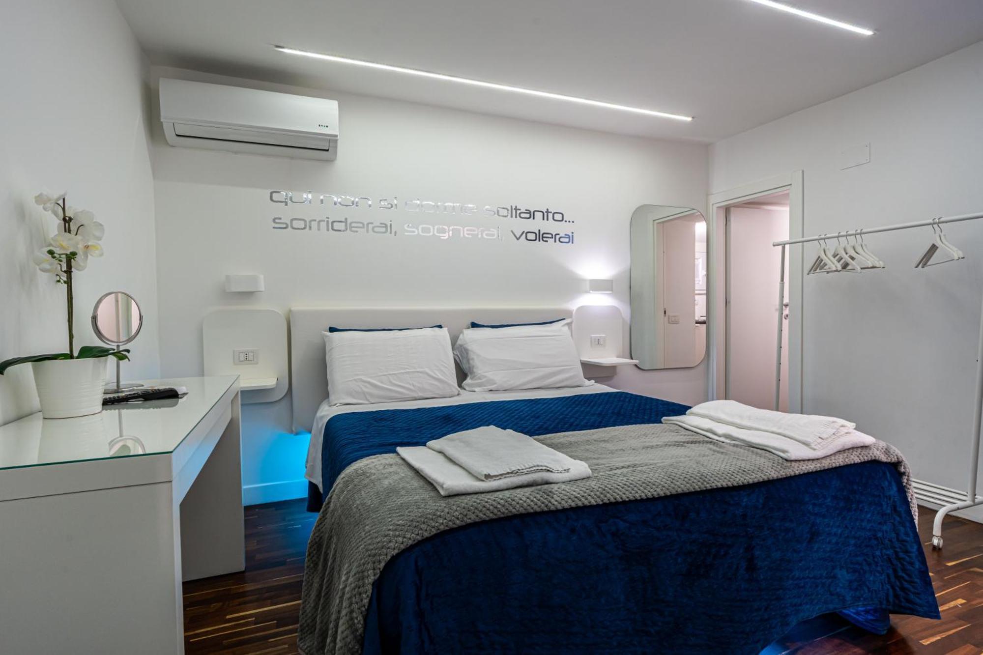 Bed and Breakfast Skyhouse Duomo Nápoles Exterior foto