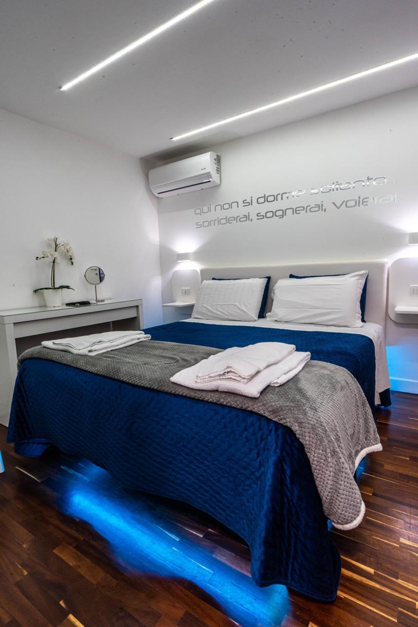 Bed and Breakfast Skyhouse Duomo Nápoles Exterior foto
